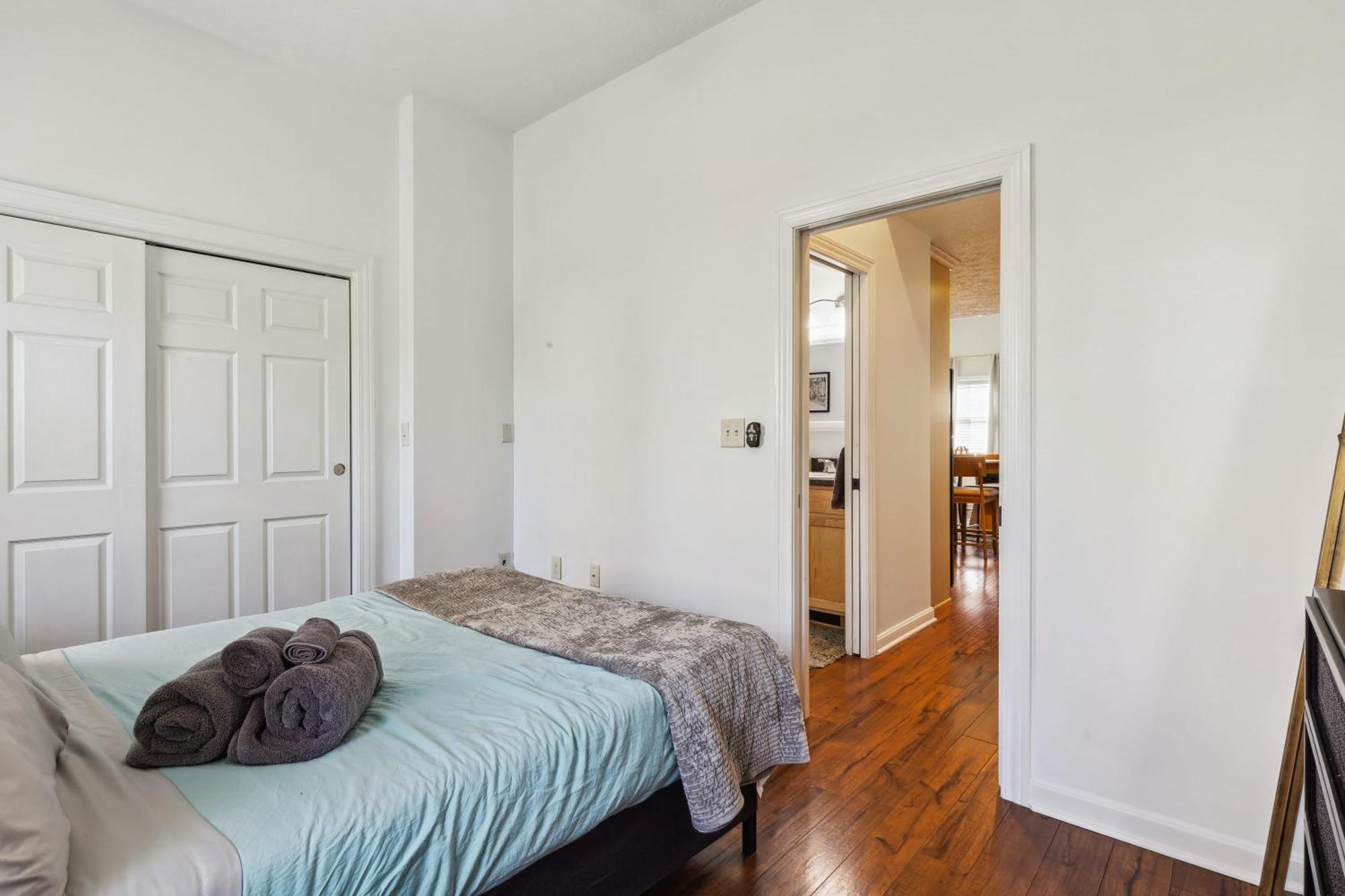 Newly Renovated Tremont Treasure I Cozy + Modern Villa Cleveland Exterior photo