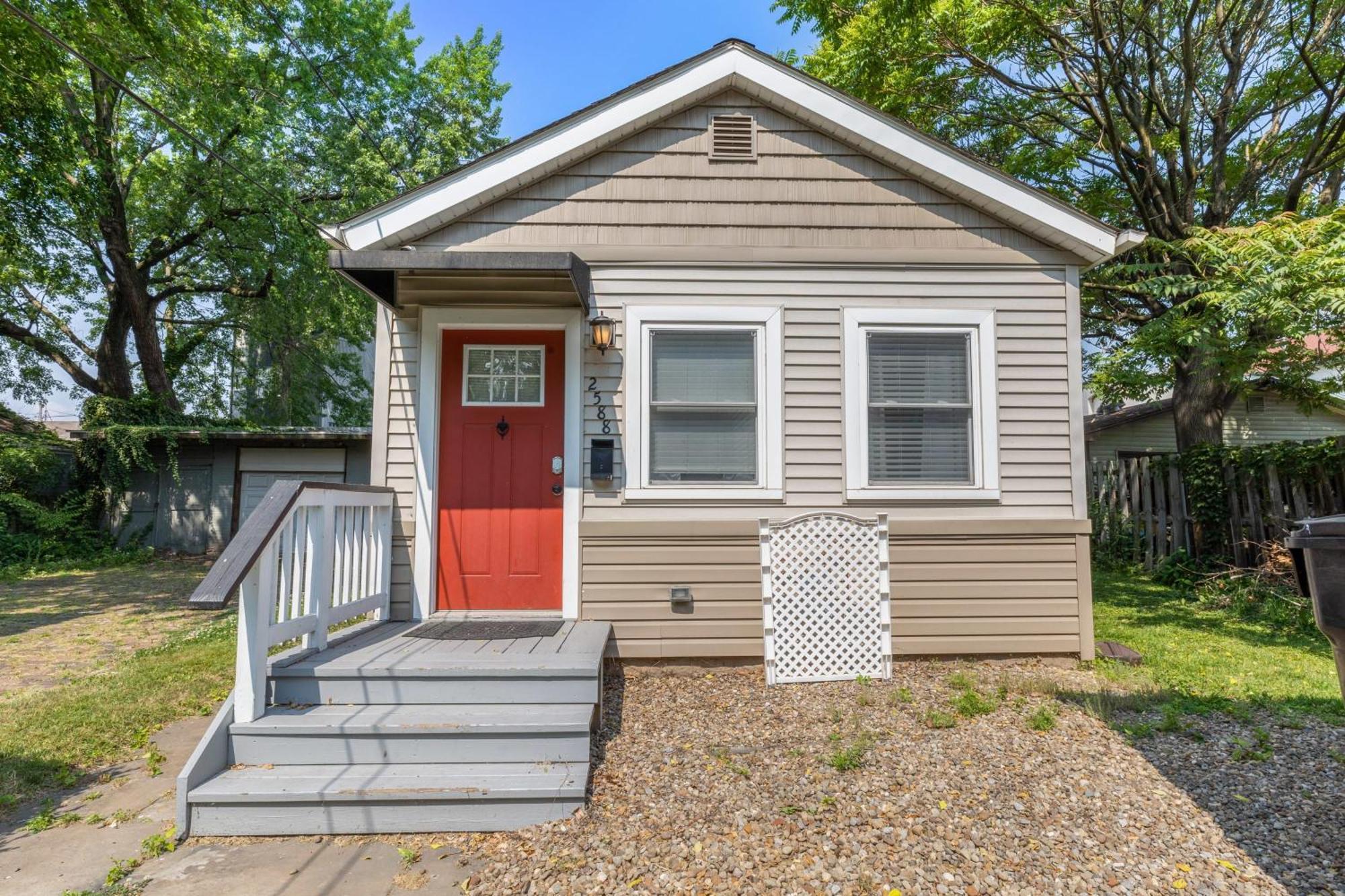 Newly Renovated Tremont Treasure I Cozy + Modern Villa Cleveland Exterior photo